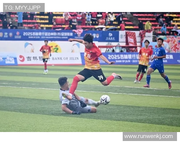 足球明星们的精彩舞姿大集合让你领略他们场外的魅力与风采 足球明星们的精彩舞姿大集合让你领略他们场外的魅力与风采