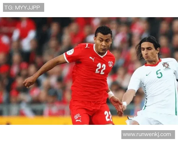 足球明星婷婷的真实身份揭秘及其在足球界的影响力分析