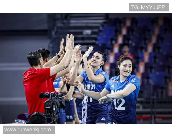 杭州排球队与深圳排球队赛后复盘团队协作的精彩瞬间与经验分享