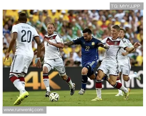 杭州足球队逆袭之路精英赛特别报道展现团队拼搏精神与辉煌成就 杭州足球队逆袭之路精英赛特别报道展现团队拼搏精神与辉煌成就